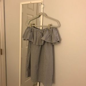 Francesca’s off the shoulder linen shift dress